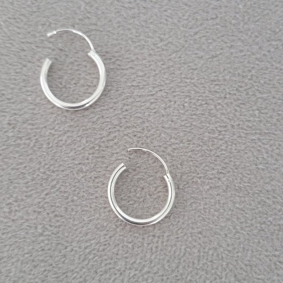925 Sterling Silver Hoop Earrings - Picture 4 of 13